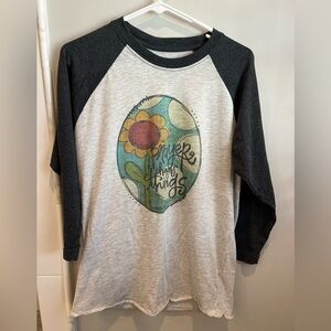 Women’s 1/3 sleeve top
